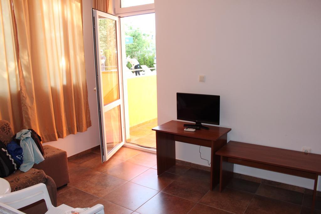 Abelia Residence Apartment Regina Pantai Sunny Bagian luar foto